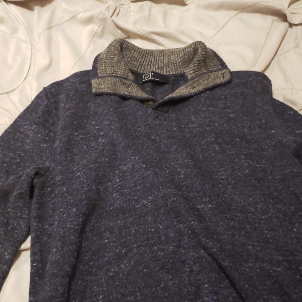 Gap Sweater